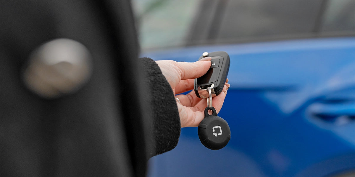 Locator compatible with Apple and Android